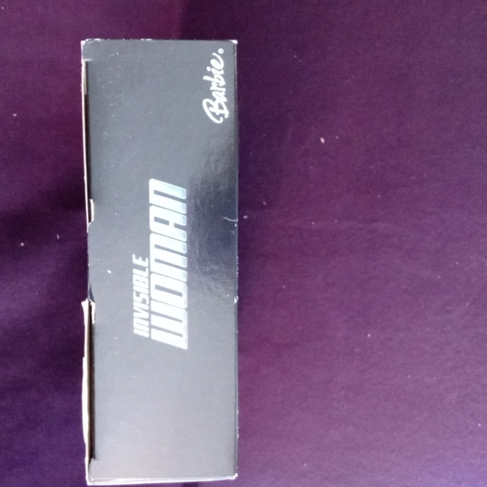 Marvel Invisible woman 2005 Barbie #J0972 by Mattel - Picture 4 of 7